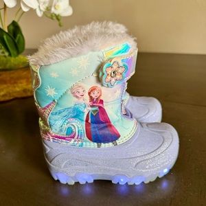 Snow Frozen Boots